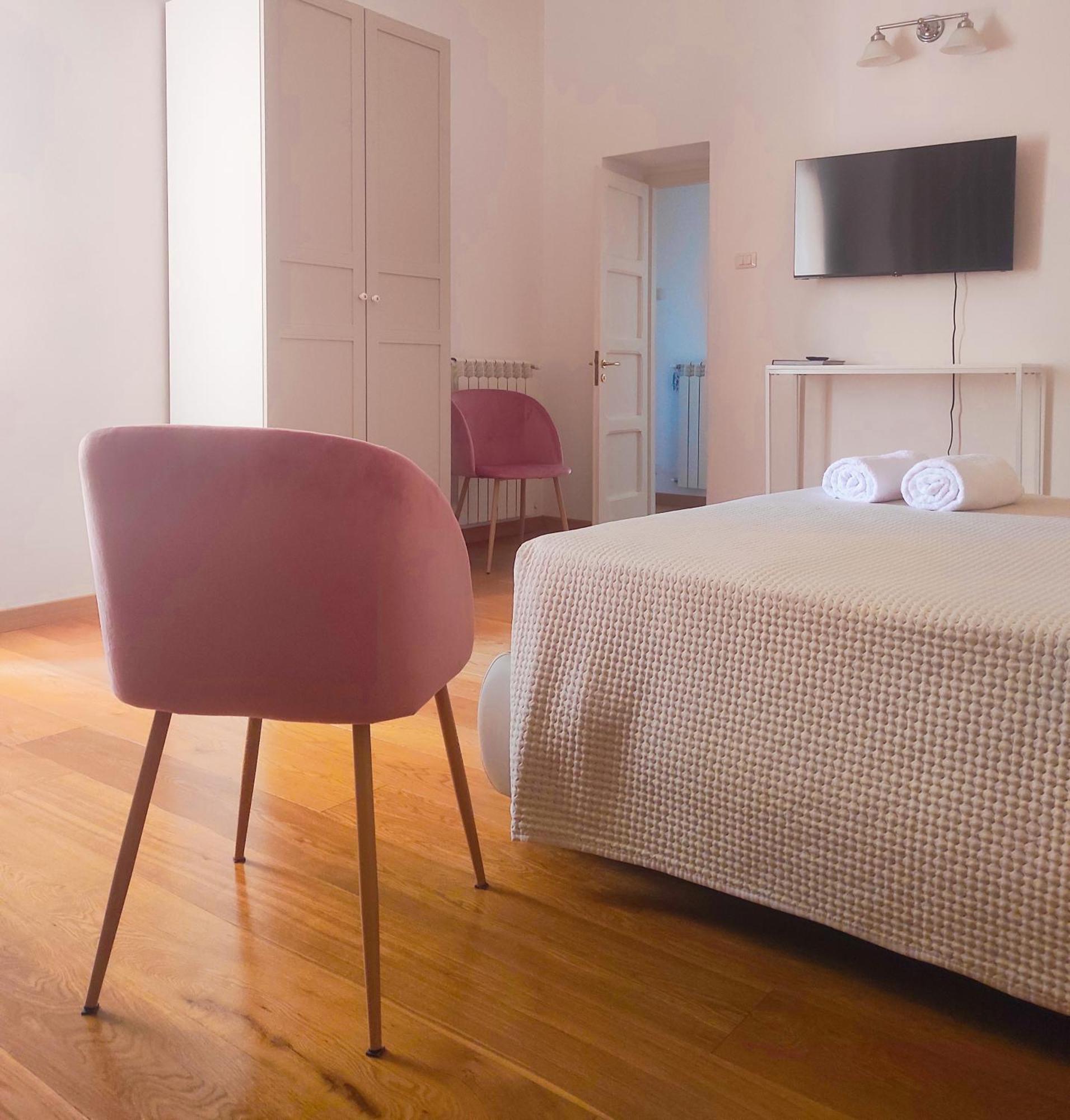 Calogiuri Nest Apartment Lecce Exterior photo